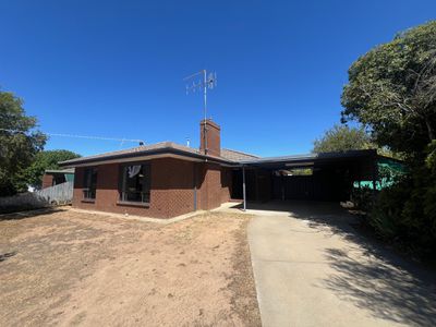 27 Paisley Crescent, Mooroopna