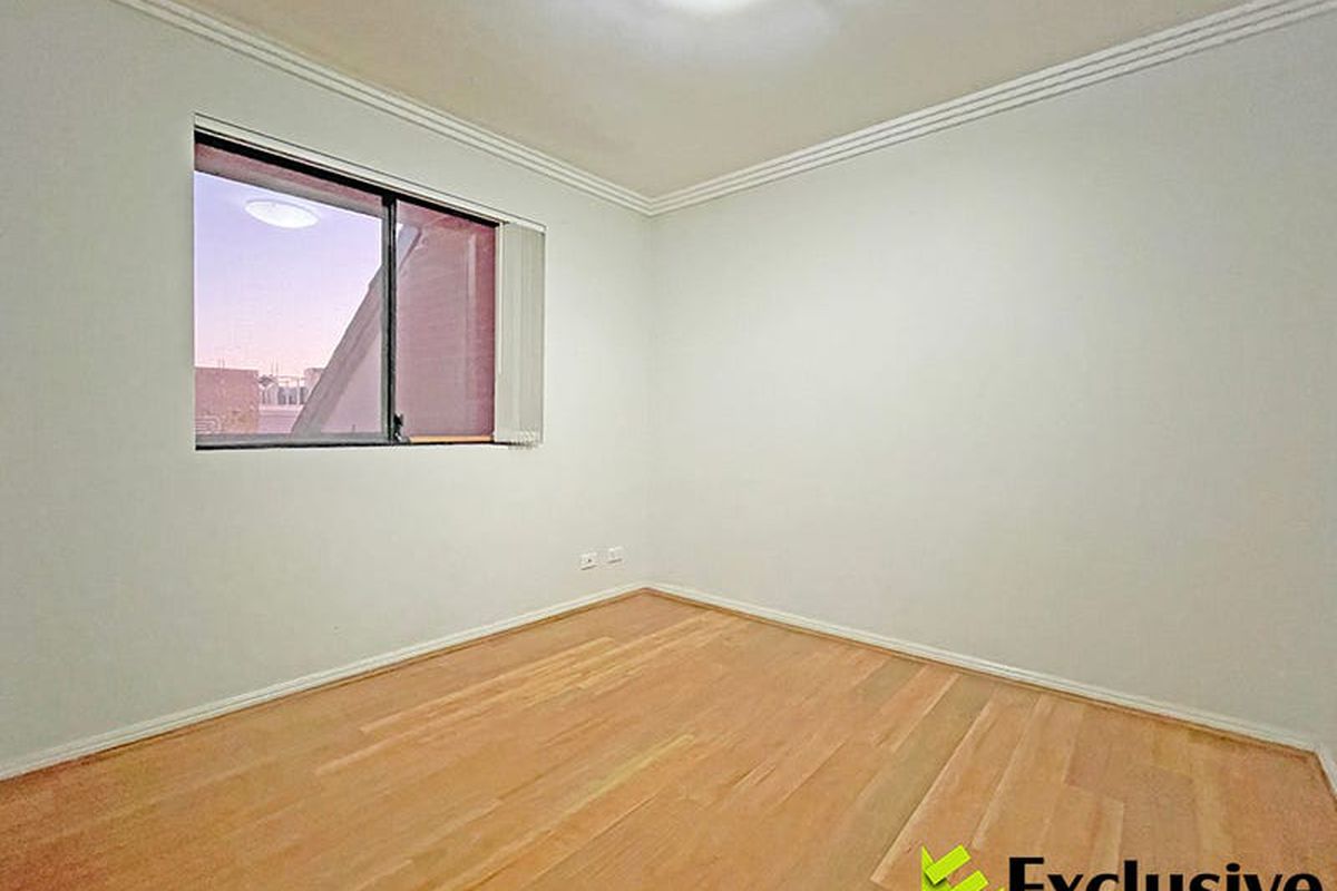 12 / 18-20 Courallie Avenue, Homebush West