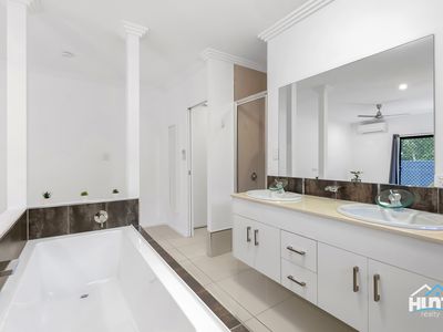 16 Conway Close, Bentley Park