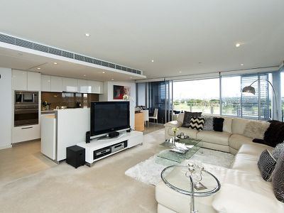 305 / 30 The Circus, Burswood