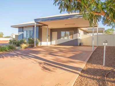 11 Angelo Street, Newman