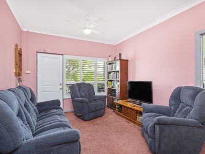 46  Lake Entrance Road, Oak Flats