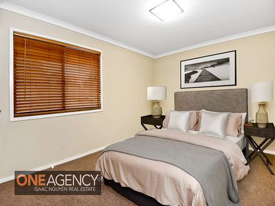 4 Conlan Court, Augustine Heights