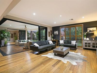 29 The Crescent, Underwood