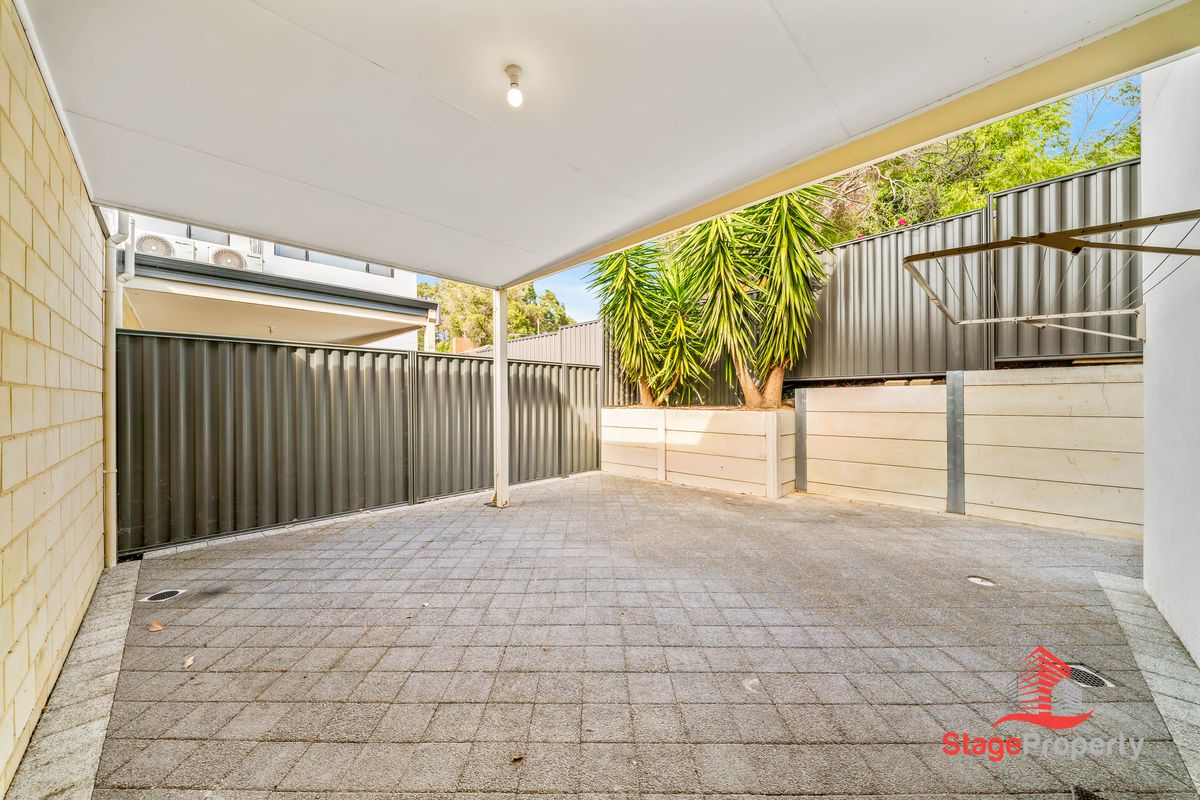 18 / 22 Rinaldo Crescent, Coolbellup