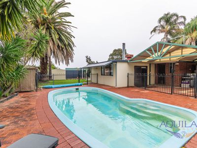27 Dagmar Way, Swan View