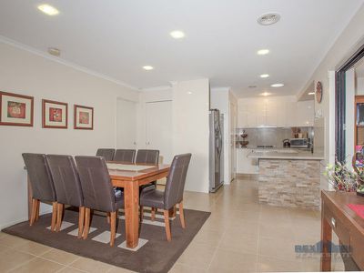 21 Forsyth Court, Cranbourne North