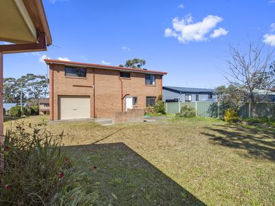 27 Torquay Drive, Lake Tabourie