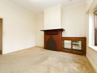 695 Pemberton Street, Albury