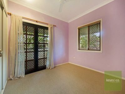 8 Blue Gum Place, Douglas