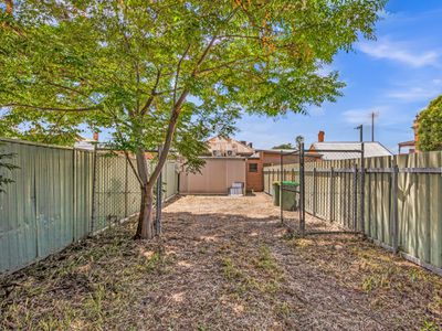 100 Main Street, Rutherglen