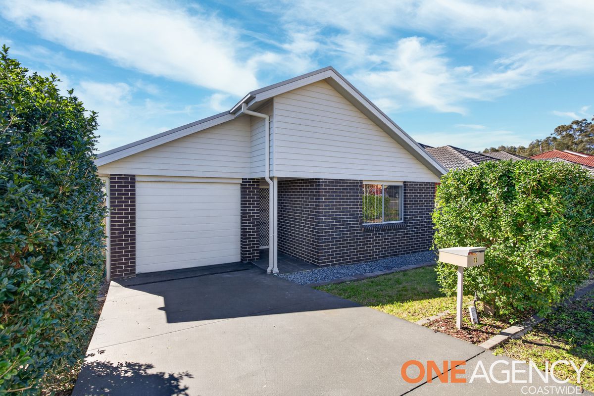70 Nigella Circuit, Hamlyn Terrace
