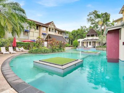 1114 / 2-10 Greenslopes Street, Cairns North