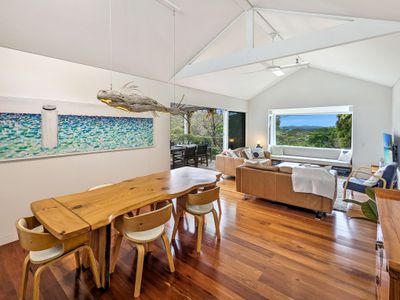 2 Hillcrest Avenue, North Narooma