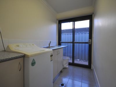 2 / 2 Phalarope Way, South Hedland