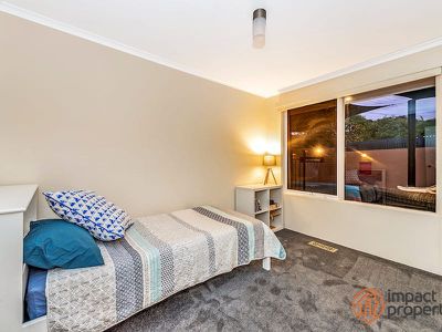 54 Ross Smith Crescent, Scullin