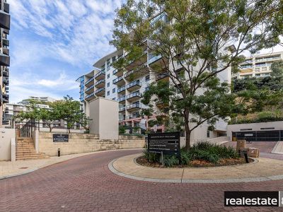 30 / 128 Mounts Bay Road, Perth