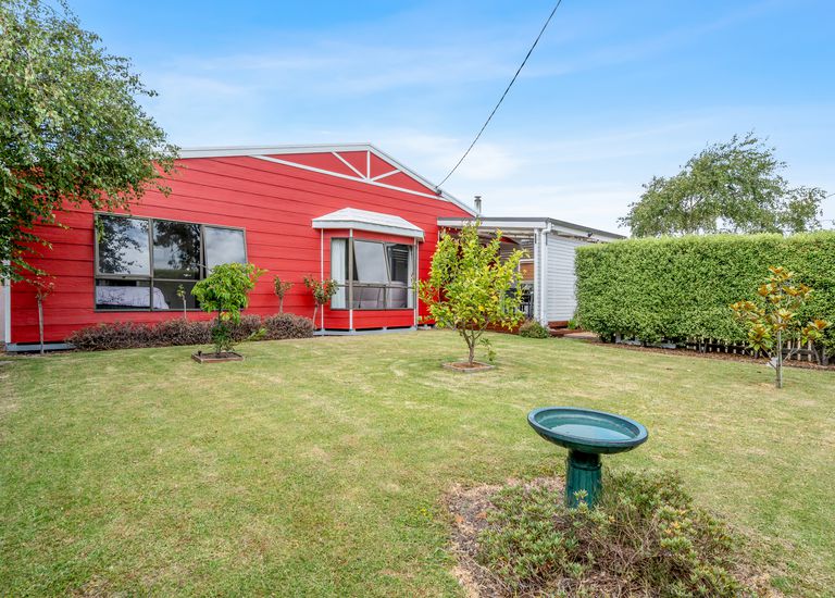 37 Waterford Avenue, Portland