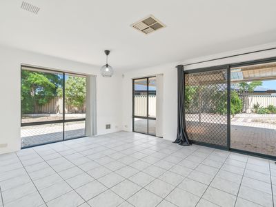31 Chipperton Road, Bertram