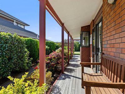 28 De Menech Grove, Avalon