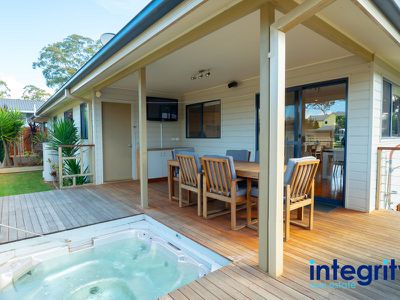 16 Mathie Street, Basin View