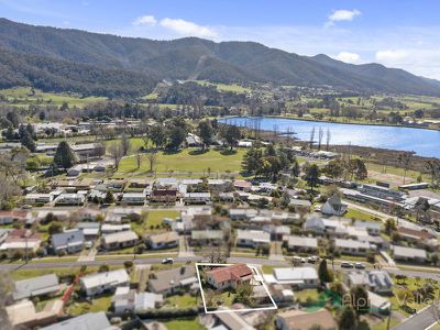 24 Kiewa Crescent, Mount Beauty