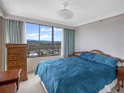16F / 973 Gold Coast Highway, Palm Beach