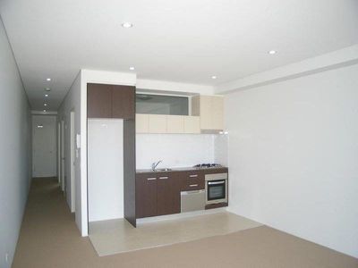 438 Anzac Parade, Kingsford