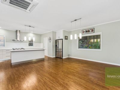5 / 18 High Vista Drive, Mount Louisa