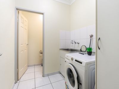 8 / 11 Sonder Crescent, Bakewell