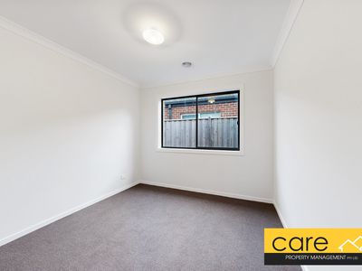 33 Casa Circuit, Clyde North