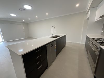 31 Arklow Cresent, Chisholm