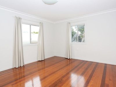 1 / 34 Livermore St, Redcliffe