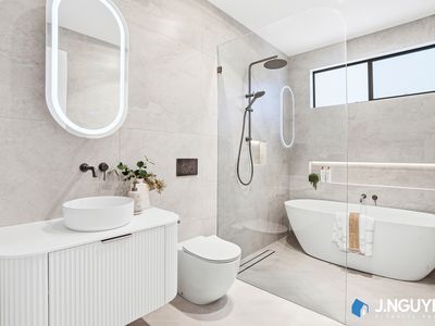 8 Lister Avenue, Cabramatta West