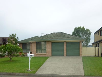 19 Eyre Crescent, Forster