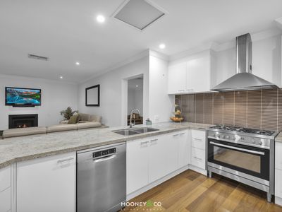 6 Waterville Vista, Cranbourne