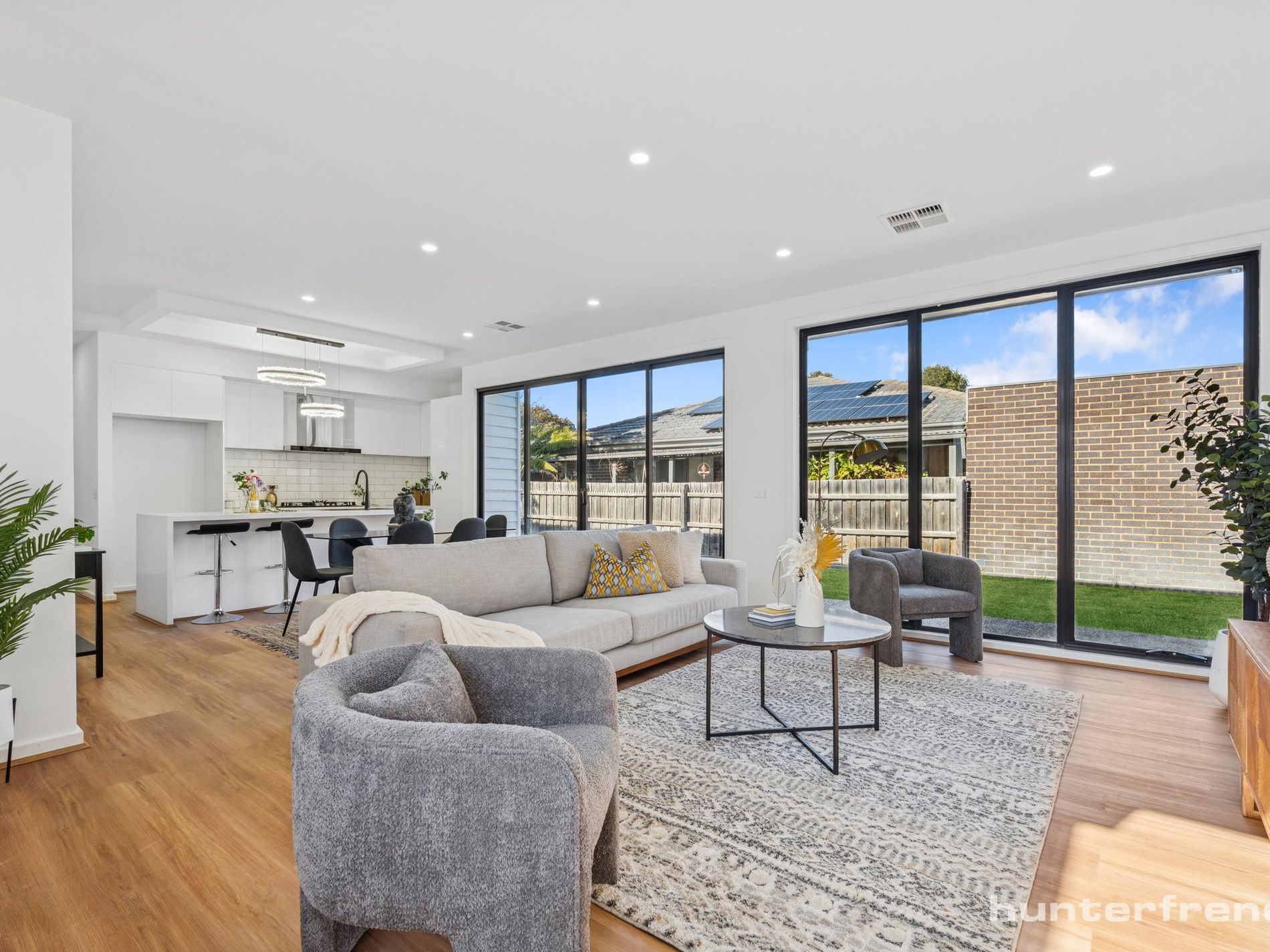 2 / 1 Almond Avenue, Brooklyn