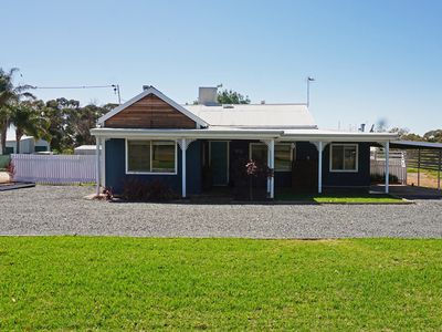 142 Ungarie Road, West Wyalong