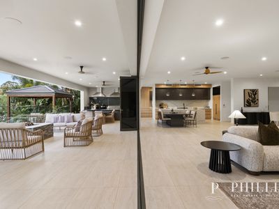 2515 Cressbrook Drive , Hope Island