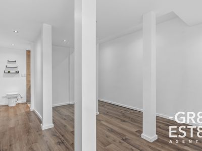 8 Stanhill Drive, Cranbourne South