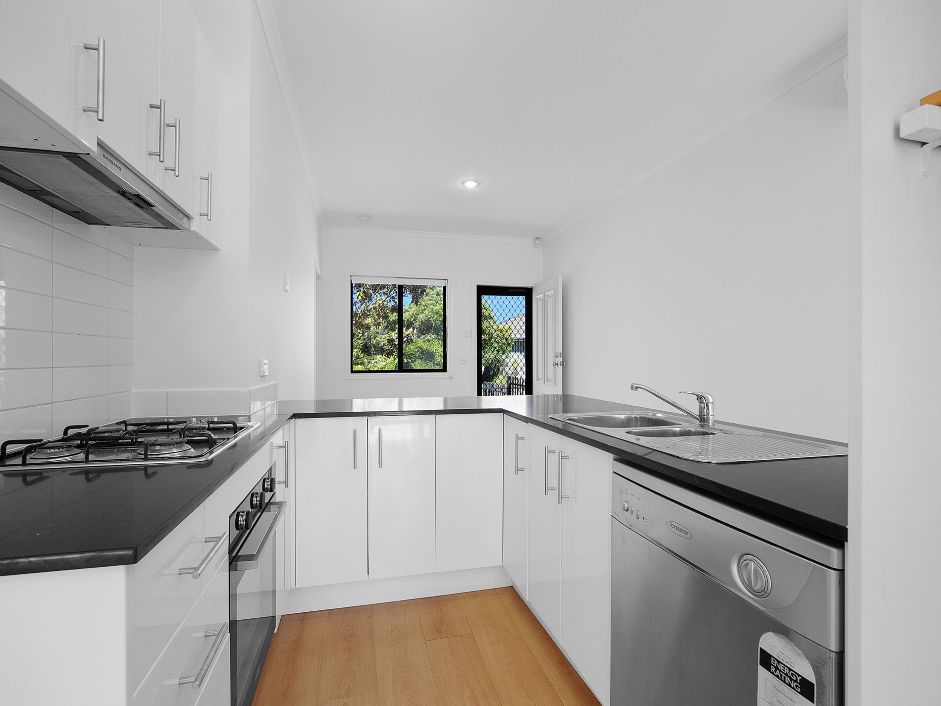 2 / 2-6 Kelly Street, Werribee