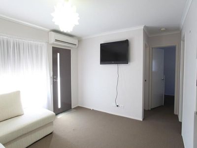 UNIT 2 / 336 WEIDNER CRESCENT, Albury