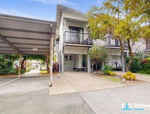 Poolside Dual-Key Opportunity with Renovation Potential image 3
