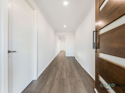 6 Zohan Street, Deanside