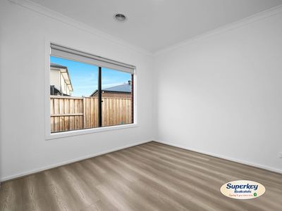 33 Pomodoro Road, Tarneit