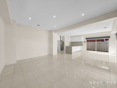 3 Flinders Place, Caroline Springs