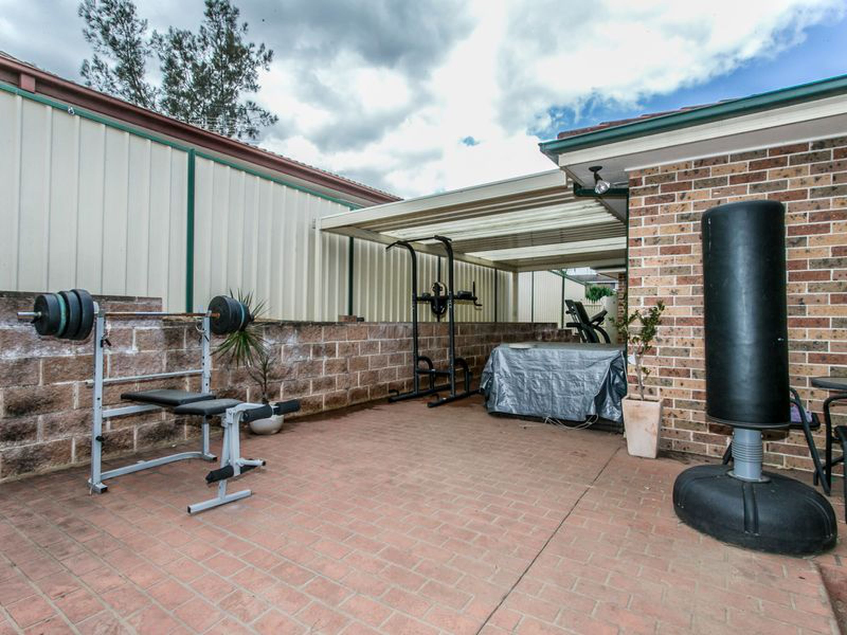 2 / 1 Barronfield Drive, GLENMORE PARK