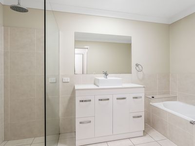 33 Zephyr Street, Griffin