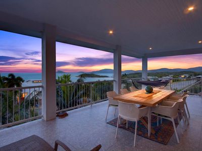 8 Blackcurrant Drive, Hideaway Bay