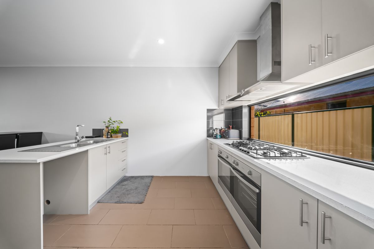 13 Eucalyptus Drive, Hammond Park